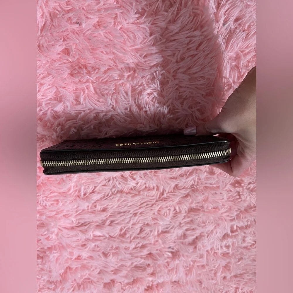 Michael Kors Jet Set Travel Continental  Wallet Brown And Gold - Picture 3 of 7